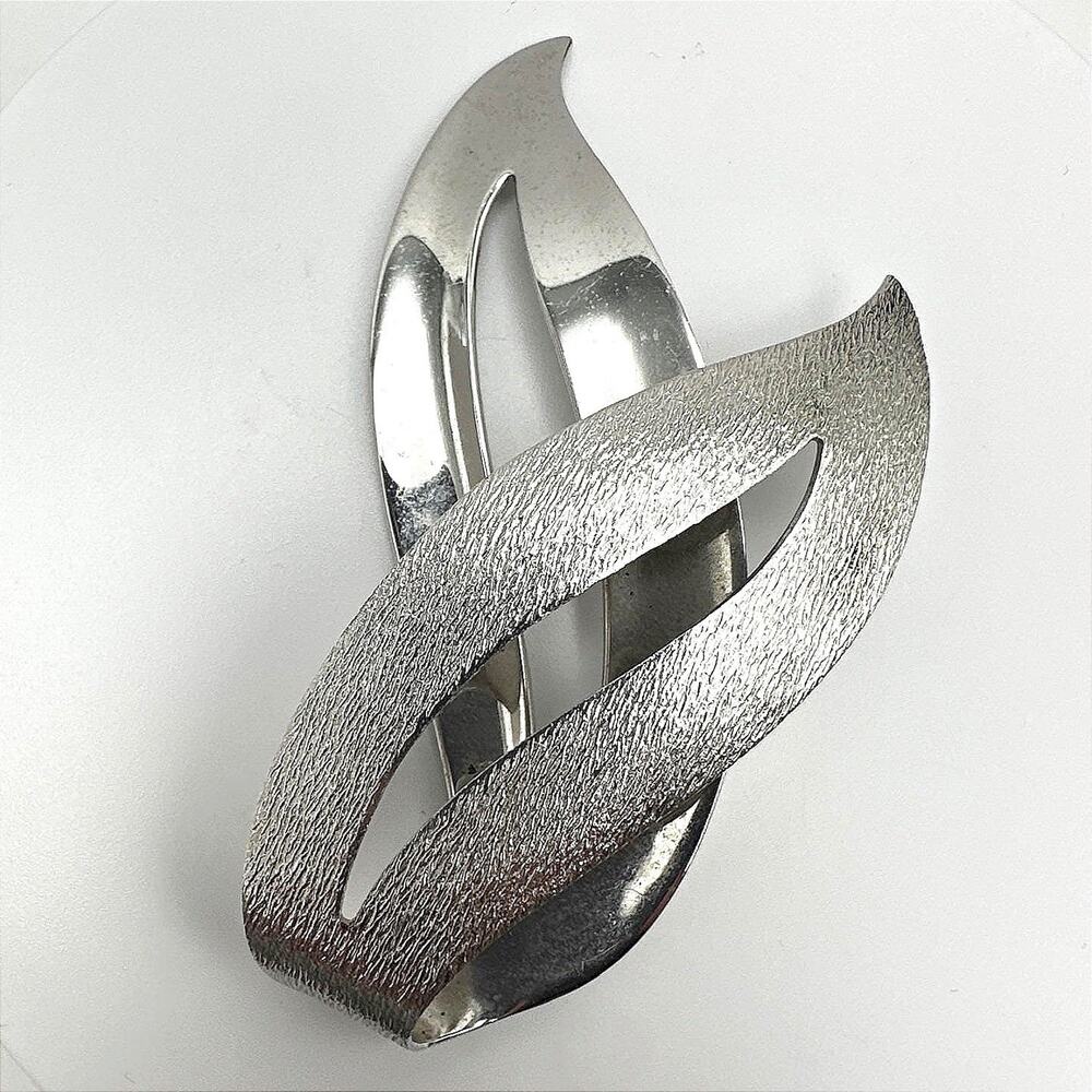 Vintage 80s Textured Abstract Leaf Brooch Pin Silver Tone Women's Jewelry Retro